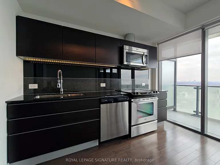 390 Cherry St #3305 — Photo 16
