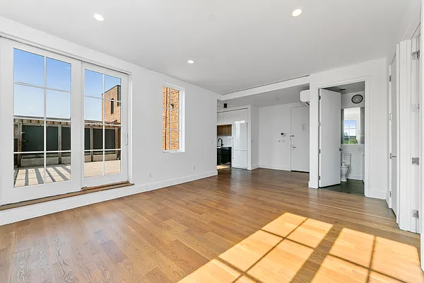 Rented by MNS | media 2