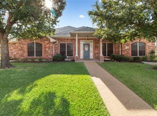 9002 Stonebrook Dr, College Station, TX 77845