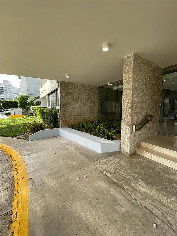 3 bed, 4.0 bath, 19 sqft, $6,500 — Photo 4