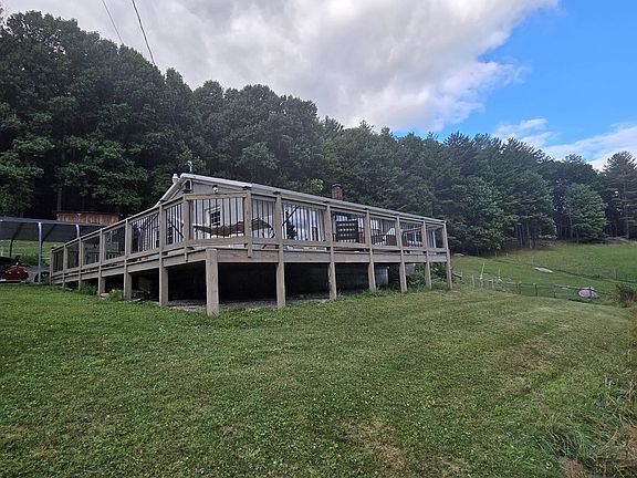 2nd image of 10148 Troutdale Hwy