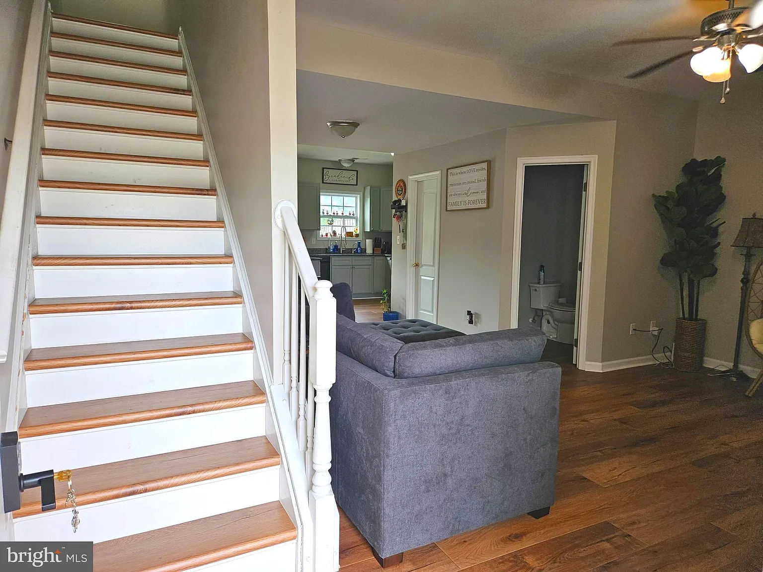 3 bed, 2.5 bath, 1320 sqft, $1,975 — Photo 4