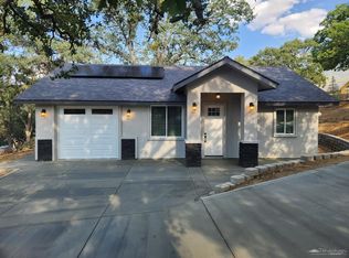 17896 Saint Moritz Dr, Tehachapi, CA 93561