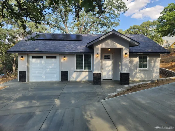 17896 Saint Moritz Dr, Tehachapi, CA 93561