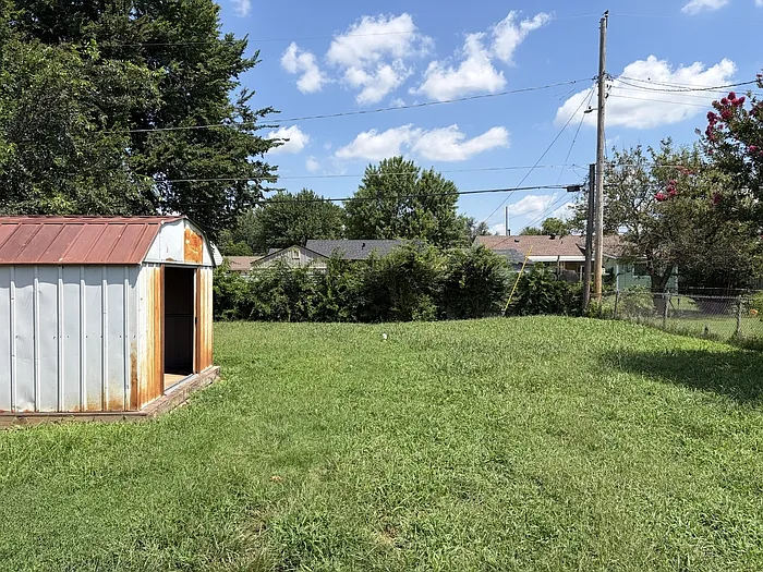 411 Showalter Dr — Photo 23