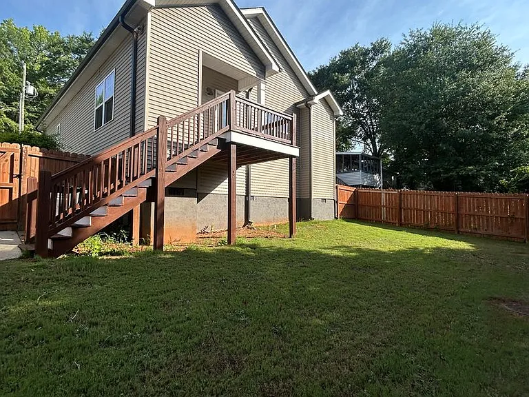 27 Burgess Ave — Photo 22