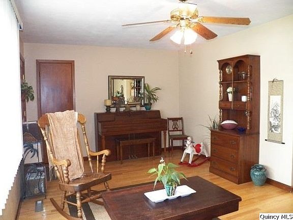2nd image of 454 Holly Dr