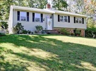 31 Forest Dr, Succasunna, NJ 07876