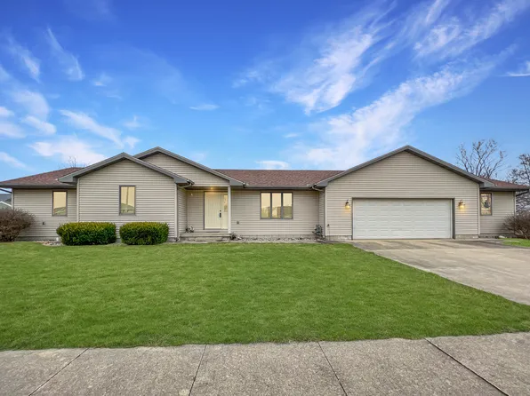 1205 Lancaster Dr, Rantoul, IL 61866