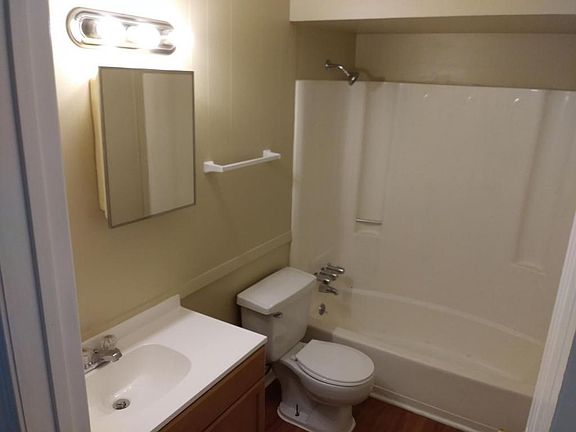 5th image of 7506 Jennings St #B