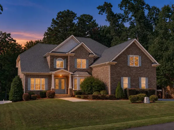3504 Castelaine Cir, Apex, NC 27539