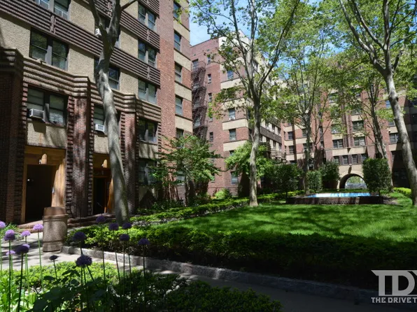 504 Grand Street image 1 of 3