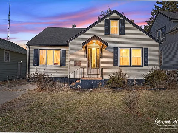 1221 E Chestnut St, Kankakee, IL 60901