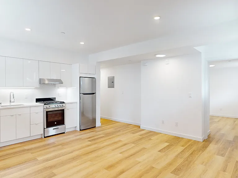 3097 Washington St #27 — Photo 2