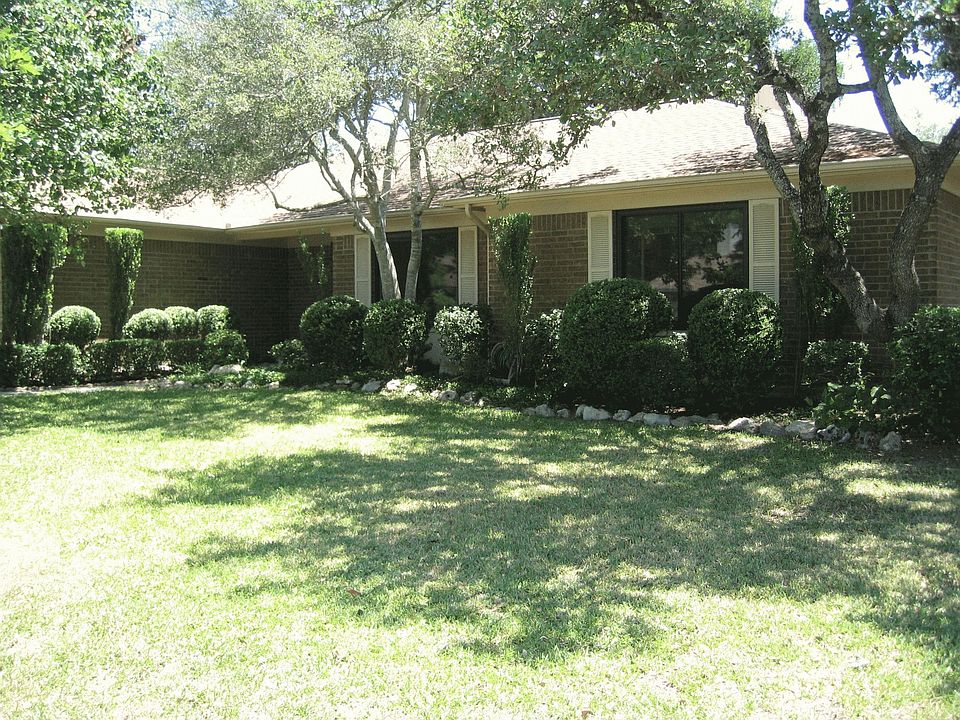 Beautiful Front Yard