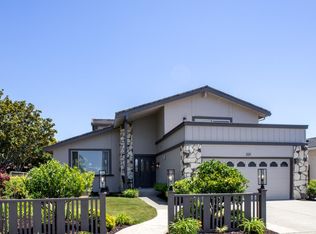 221 Topsail Ct, Foster City, CA 94404