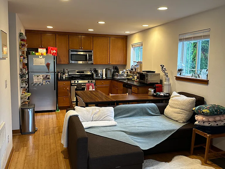 309 27th Ave E #F5 — Photo 8