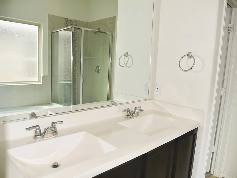 1405 Acmite Ave — Photo 16