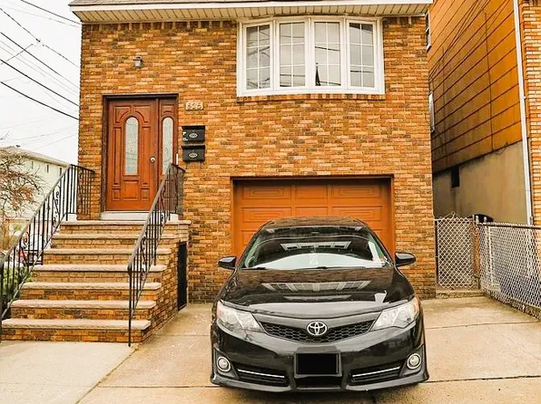 635 Sussex St, Harrison, NJ 07029