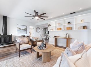 831 W Hillcrest Blvd, Monrovia, CA 91016