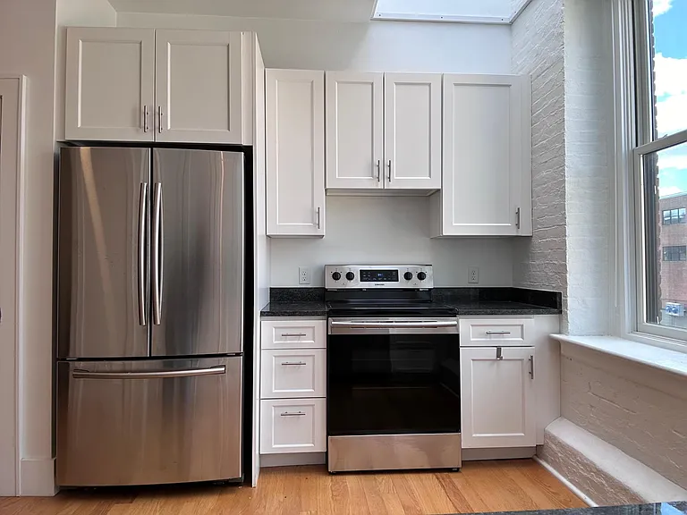 133 Mathewson St #303 — Photo 5