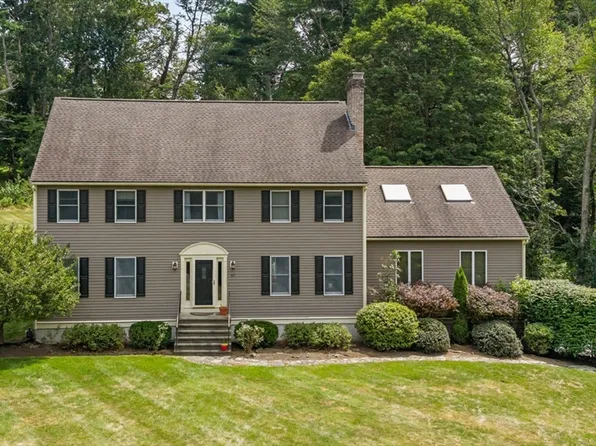 67 Pine Hill Rd, Southborough, MA 01772