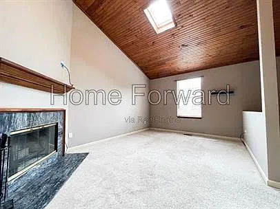 2 bed, 1.5 bath, 1008 sqft, $1,395 — Photo 4