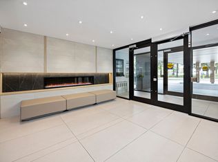 1110 Caven St #909, Mississauga, ON L5G4N4