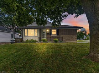 46 Fairview Dr, Brantford, ON N3R 2W7
