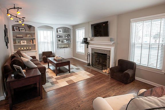 5th image of 815 N Lincoln Ave