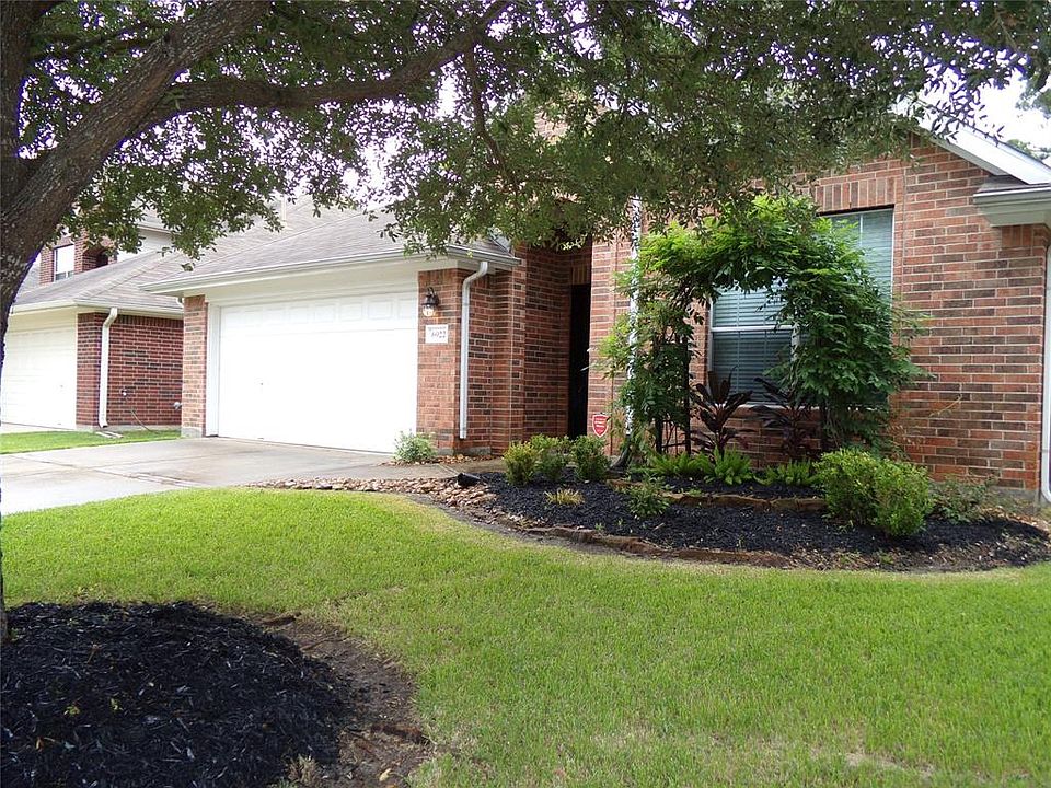 Introducing 6922 Atasca Woods