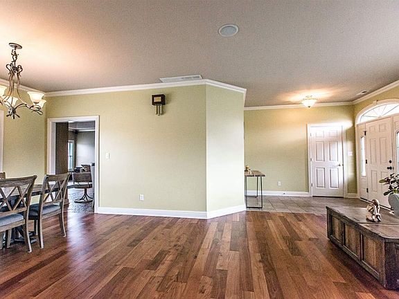 5th image of 6430 Danville Ct