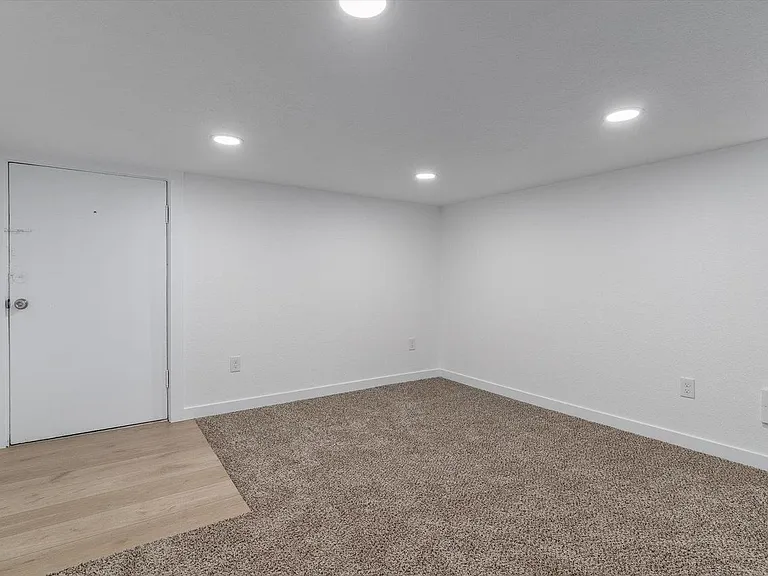 8801 E Frederick Ave — Photo 17