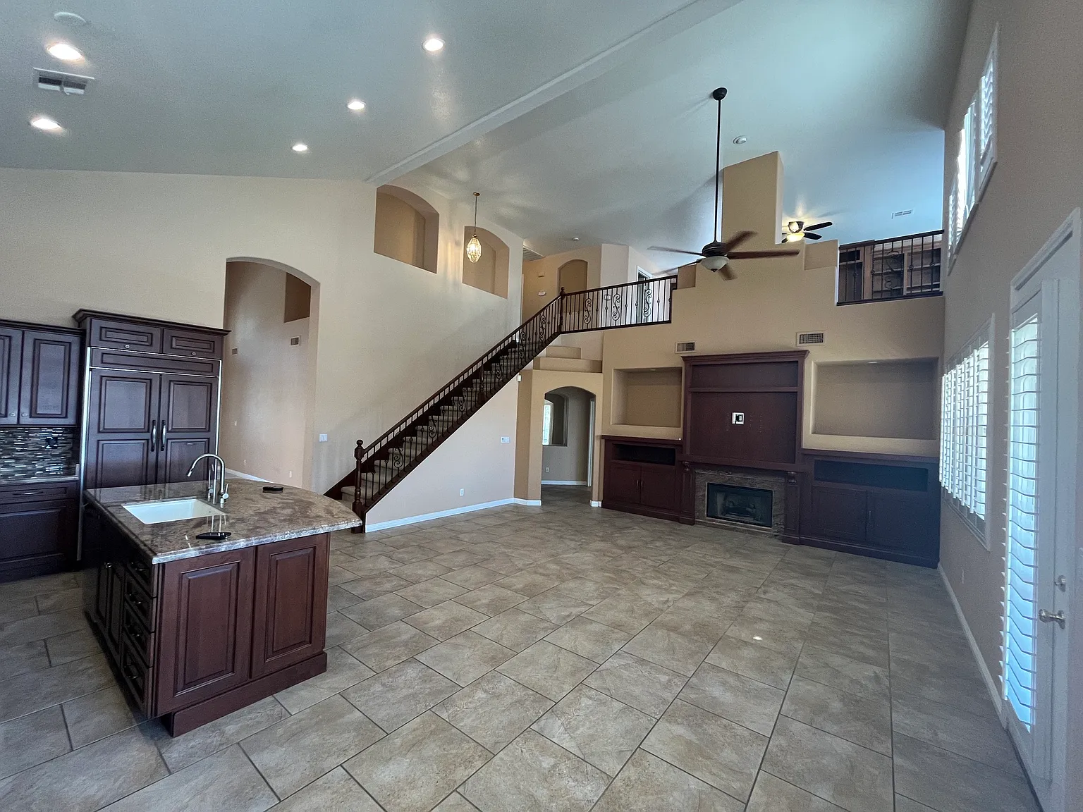 4 bed, 3.5 bath, 3027 sqft, $4,850 — Photo 3