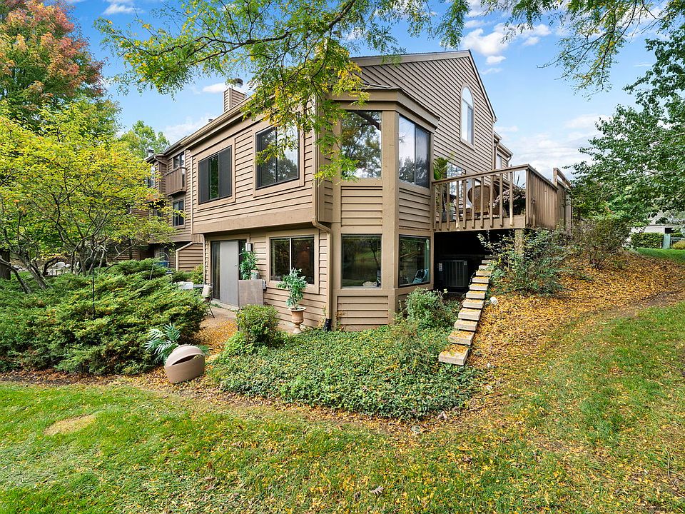 1st image of 921 Longmeadow Ct