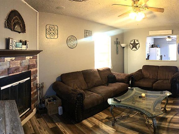 2nd image of 411 W Valley Dr
