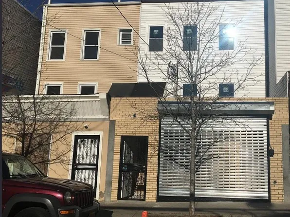 801 E 161st Street, Bronx, NY 10456