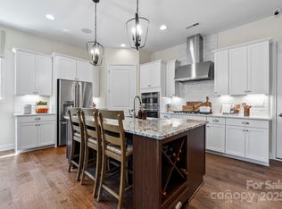523 Sunharvest Ln, Indian Trail, NC 28079