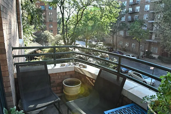 Sold by Robert E. Hill  | media 27