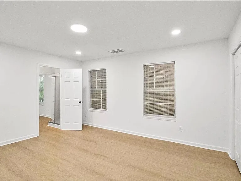 961 Fair St SW — Photo 20