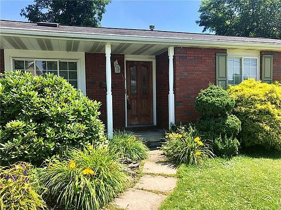 3rd image of 37 Jefferson Dr