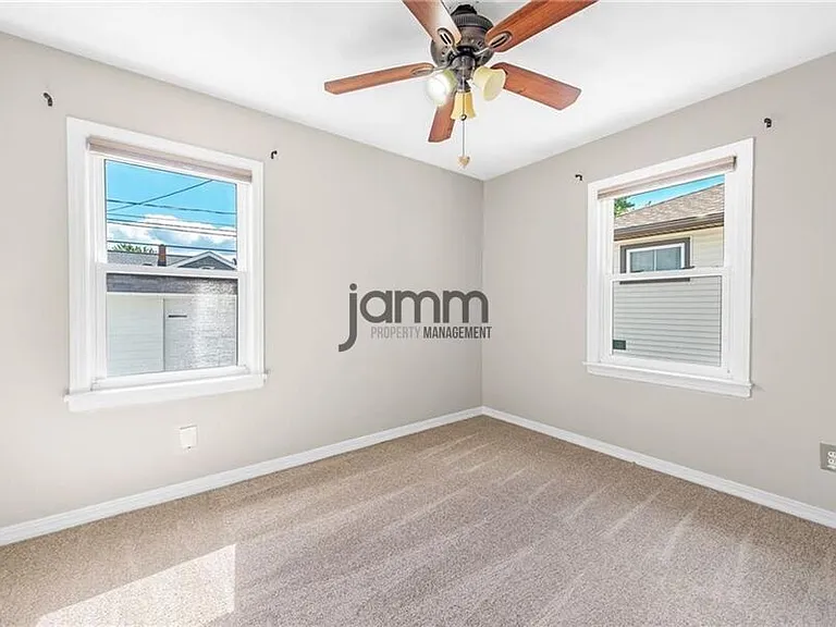 1653 Woodhurst Ave — Photo 13