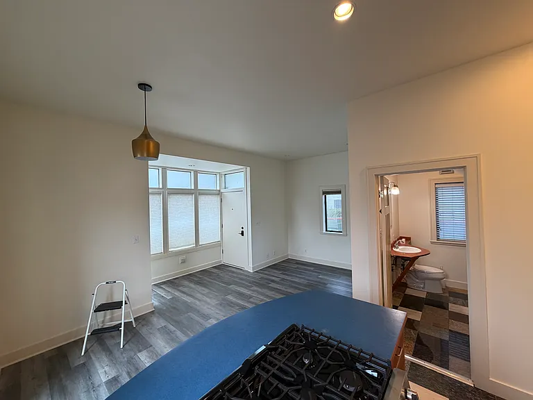 14 W Dravus St #B — Photo 3