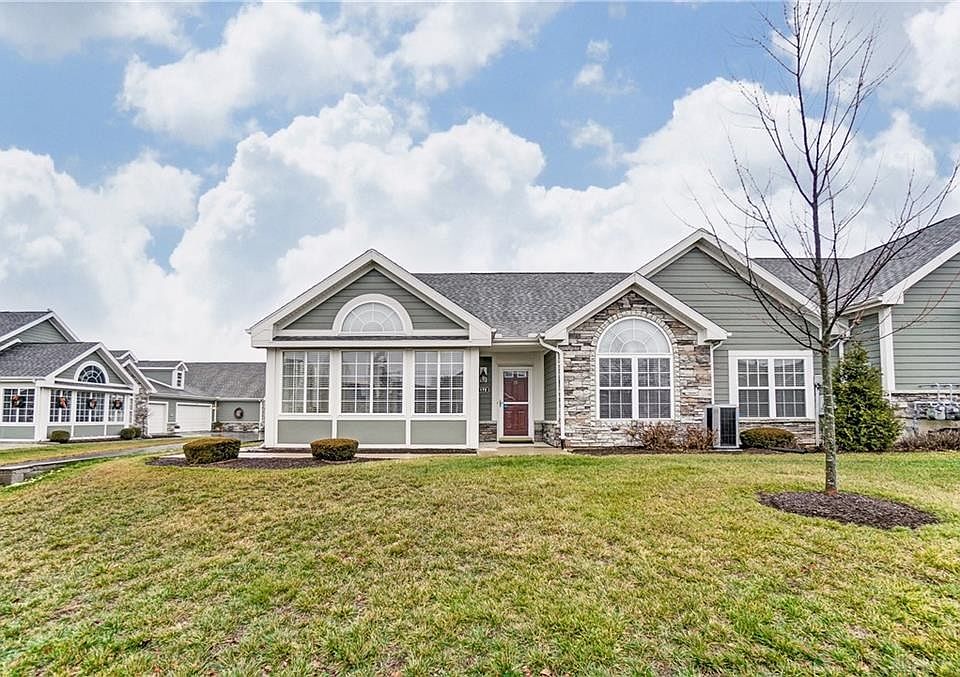 1st image of 172 Abbey Dr #212