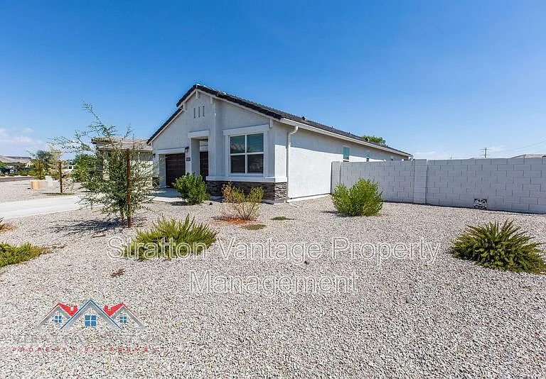 9385 E Orange Grove St — Photo 2