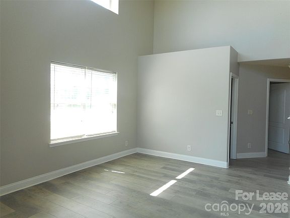 4th image of 228 Gumtree Dr