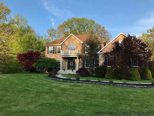 1st image of 7 Glen Rock Cir