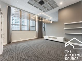 300 N Ogden Ave FRONT 1, Chicago, IL 60607