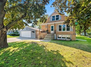 2716 Finger Rd, Green Bay, WI 54302