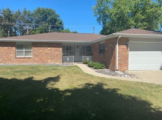 825 Kenyon Dr, Springfield, IL 62704